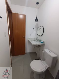 Apartamento Mobiliado para Locação nas Toninhas – Conforto e Lazer Próximo ao Mar