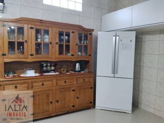 EXCELENTE SOBRADO MOBILIADO PARA LOCAÇÃO NA PRAIA MASSAGUAÇU – CARAGUATATUBA  Se você busca conforto, segurança e qualidade de vida em uma das regiões mais valorizadas do Litoral Norte, esta é a oportunidade ideal.