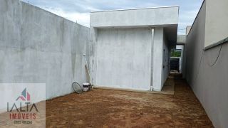 Casa Para Vender com 2 quartos 1 suítes no bairro golfinhos em Caraguatatuba