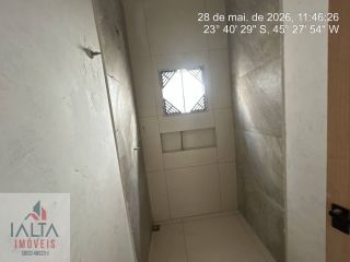 Casa Para Vender com 2 quartos 1 suítes no bairro golfinhos em Caraguatatuba