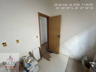 Casa Para Vender com 2 quartos 1 suítes no bairro golfinhos em Caraguatatuba