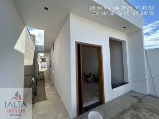 Casa Para Vender com 2 quartos 1 suítes no bairro golfinhos em Caraguatatuba