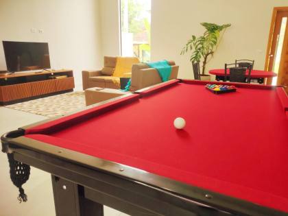 Casa em Condomínio fechado no Horto, 4 suites, sala conceito aberto, pé direito alto, piscina, espaço gourmet