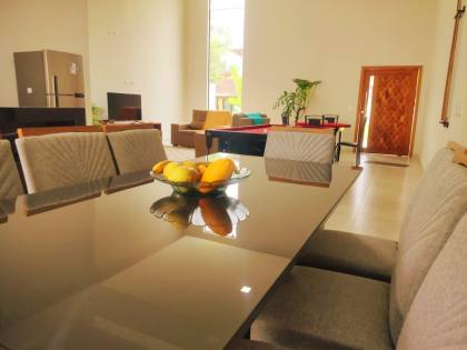 Casa em Condomínio fechado no Horto, 4 suites, sala conceito aberto, pé direito alto, piscina, espaço gourmet