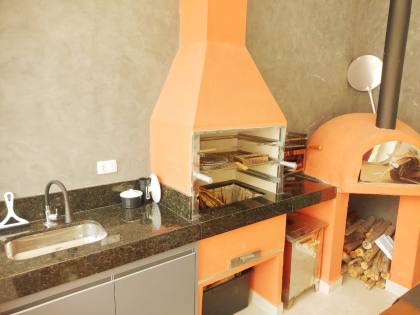 Casa em Condomínio fechado no Horto, 4 suites, sala conceito aberto, pé direito alto, piscina, espaço gourmet