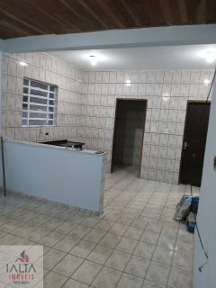Sobrado Amplo em Terreno de 450m² – Excelente Oportunidade para Moradia ou Investimento
