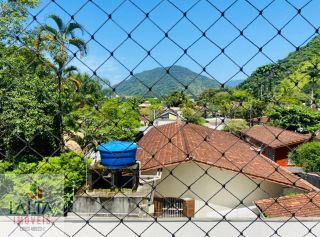 Apartamento Recém-Reformado a Apenas 90 Metros da Praia da Enseada!