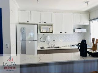 Apartamento Recém-Reformado a Apenas 90 Metros da Praia da Enseada!