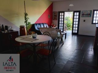 UM CANTINHO ESPECIAL NA MARTIM DE SÁ, sobrado espaçoso e cheio de charme! OPORTUNIDADE