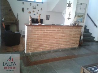 UM CANTINHO ESPECIAL NA MARTIM DE SÁ, sobrado espaçoso e cheio de charme! OPORTUNIDADE