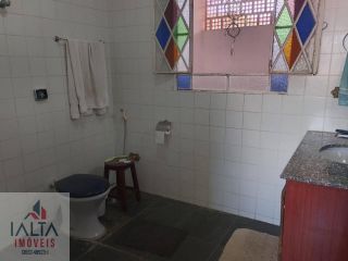 UM CANTINHO ESPECIAL NA MARTIM DE SÁ, sobrado espaçoso e cheio de charme! OPORTUNIDADE