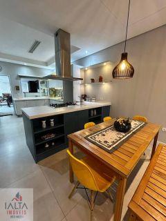 Casa Completa com Piscina Aquecida e Área Gourmet – Conforto e Sofisticação no Litoral Norte de SP