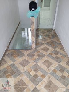 Conjunto de casas bem localizadas.