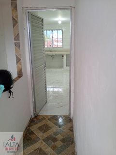 Conjunto de casas bem localizadas.