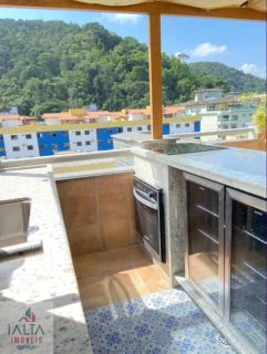 Duplex Exclusivo a Apenas 50 Metros da Praia Grande em Ubatuba