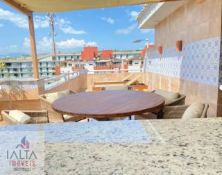 Duplex Exclusivo a Apenas 50 Metros da Praia Grande em Ubatuba