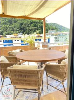 Duplex Exclusivo a Apenas 50 Metros da Praia Grande em Ubatuba