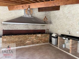 Apartamento Amplo com 3 Dormitórios e Vista para a Mata no Centro de Ubatuba