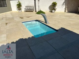 Apartamento Amplo com 3 Dormitórios e Vista para a Mata no Centro de Ubatuba