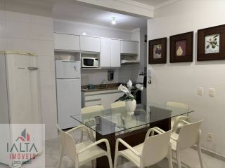 Apartamento Mobiliado com 2 Dormitórios e Vista para a Mata a 225m da Praia