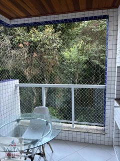 Apartamento Mobiliado com 2 Dormitórios e Vista para a Mata a 225m da Praia