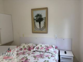 Apartamento Mobiliado com 2 Dormitórios e Vista para a Mata a 225m da Praia
