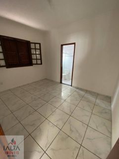 Casa Ampla à Venda na Martim de Sá – Conforto, Espaço e Qualidade de Vida a Poucos Passos do Mar!