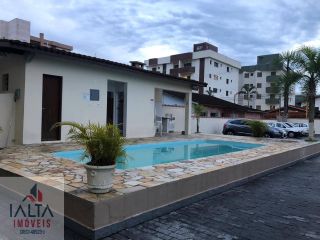 Apartamento Mobiliado com 2 Dormitórios (1 Suíte) à Venda no Centro de Ubatuba