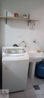Apartamento Mobiliado com 2 Dormitórios (1 Suíte) à Venda no Centro de Ubatuba