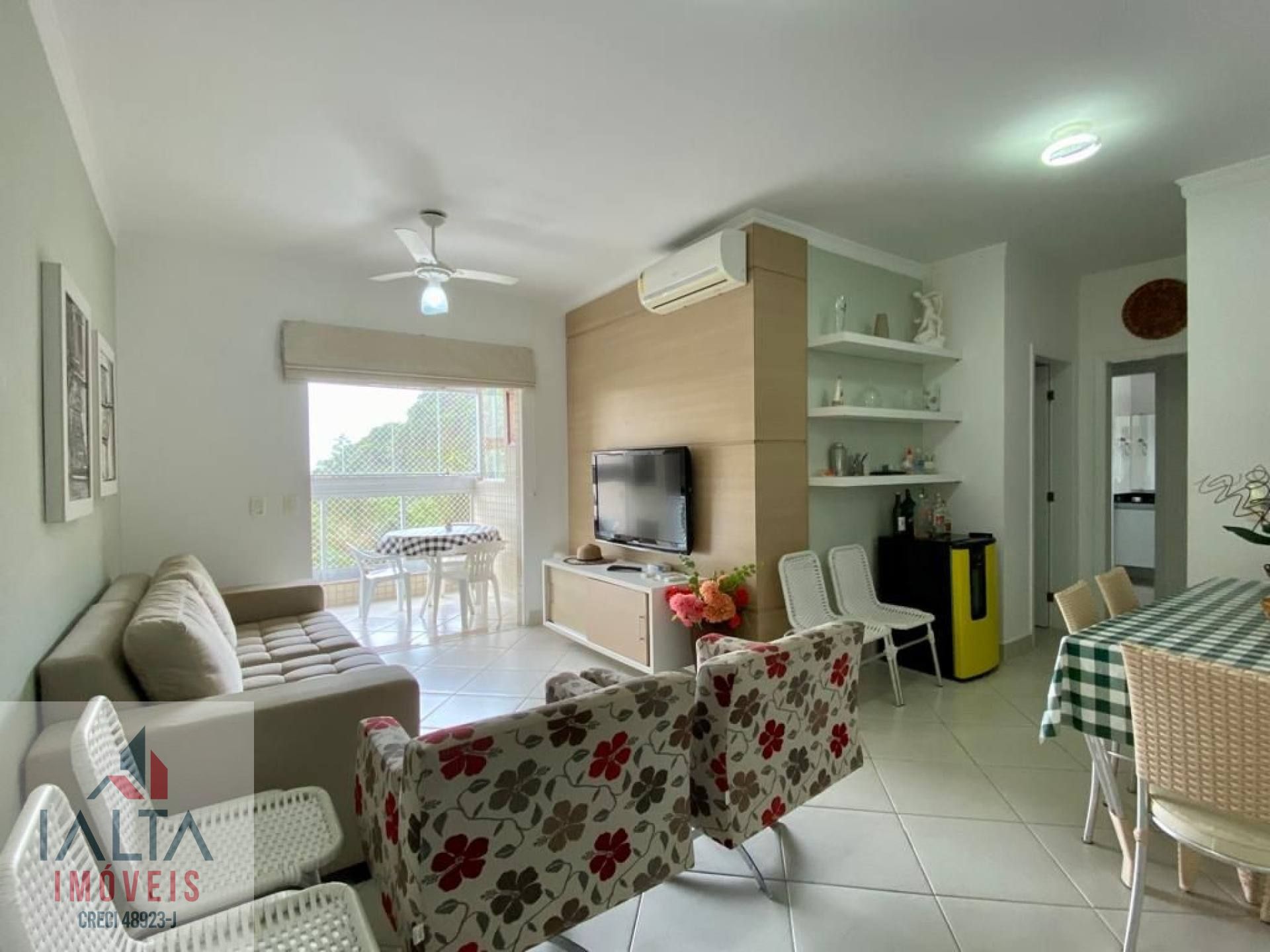 Apartamento de 75 m² a 140m da Praia | 2 Dormitórios c/ Suíte | Lazer Completo e Portaria 24h