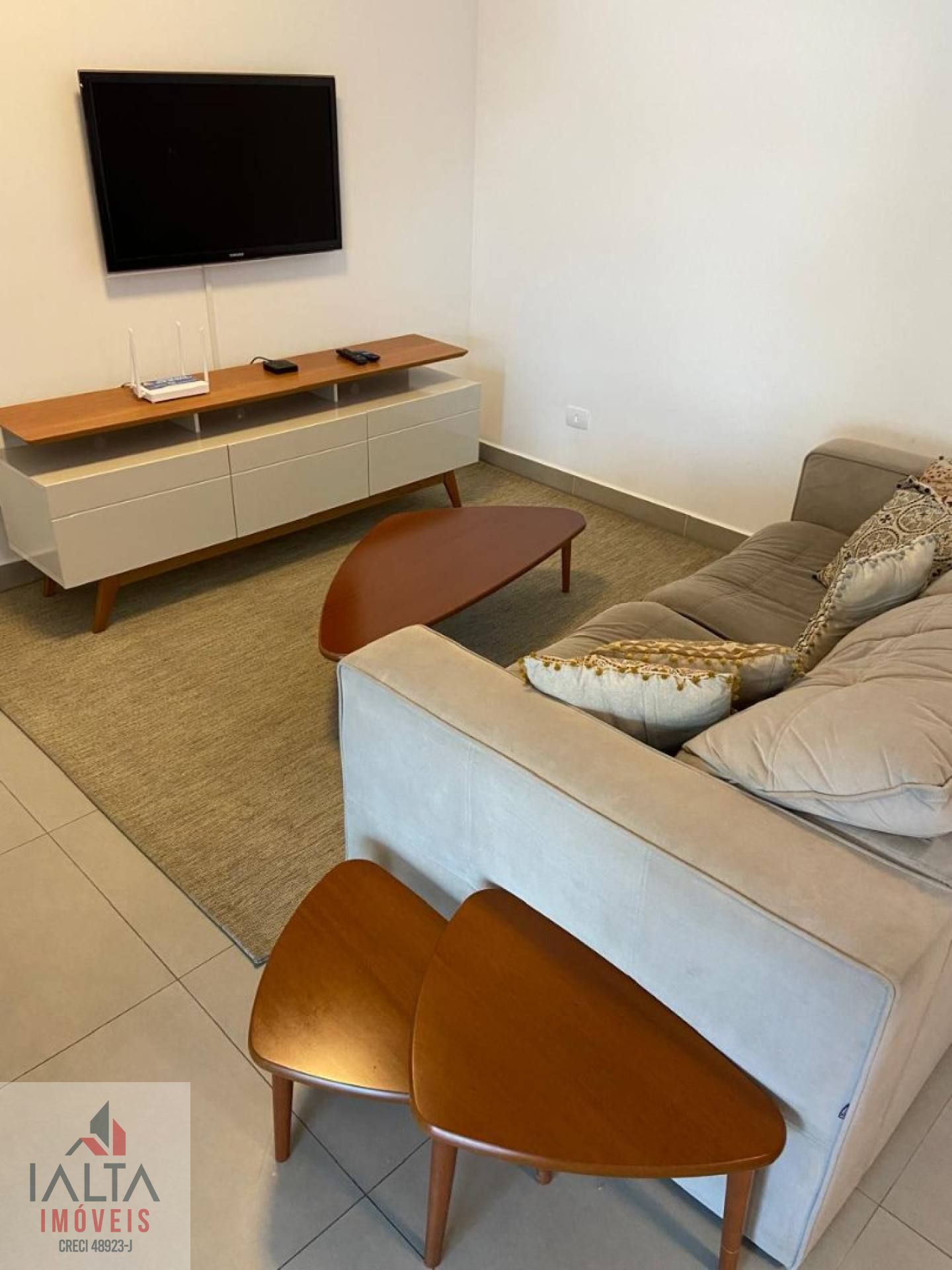 Excelente Apartamento com 2 Suítes e Varanda Gourmet no Centro