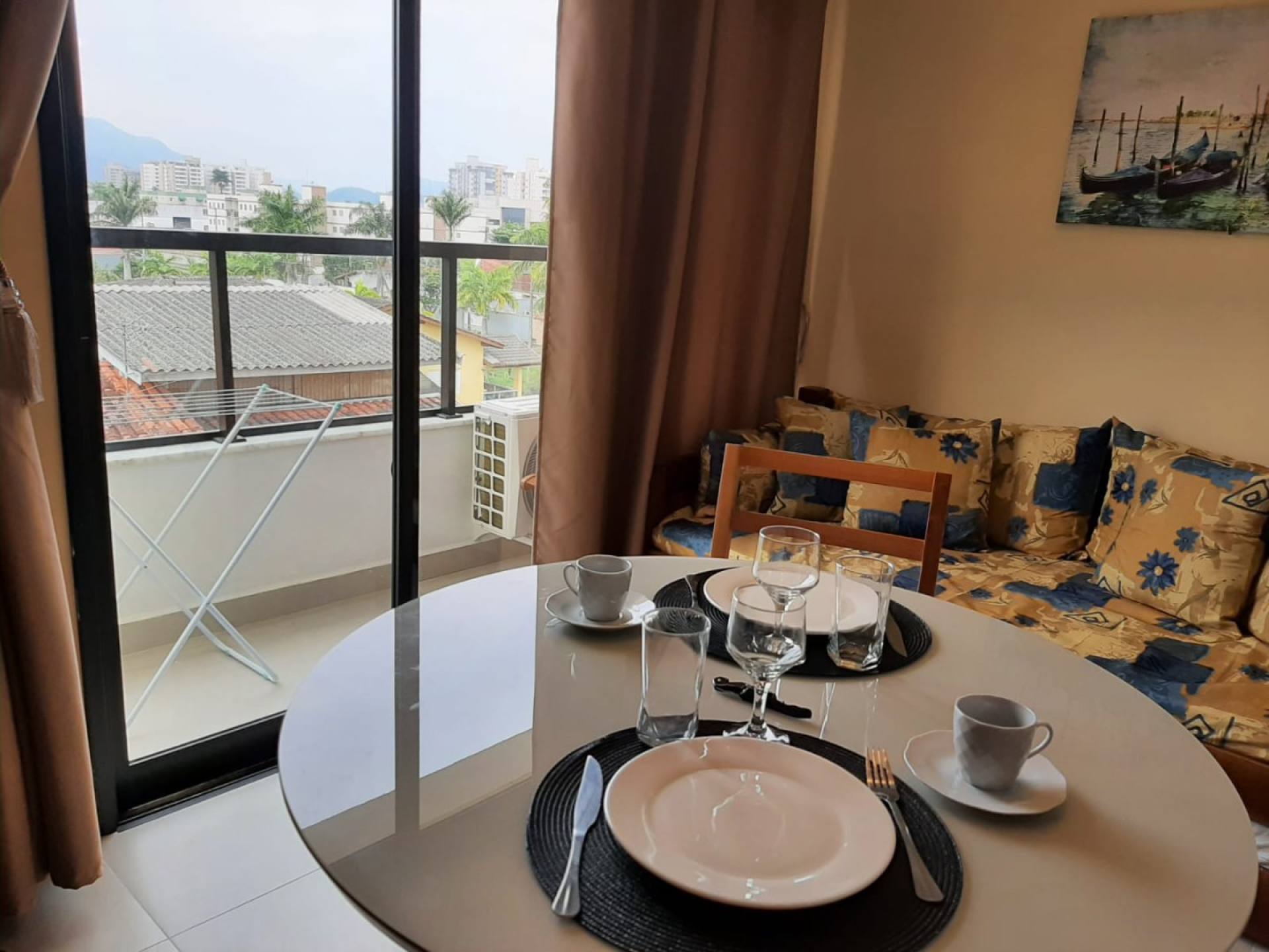 Apartamento à venda em Caraguatatuba com 1 quarto - Ideal para Airbnb e mobiliado