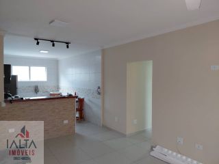 Locação Definitiva: Apartamento Mobiliado com 3 Dormitórios no Centro de Ubatuba