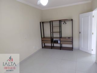 Locação Definitiva: Apartamento Mobiliado com 3 Dormitórios no Centro de Ubatuba