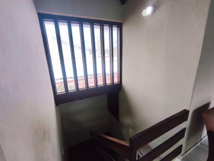 Espaçosa Casa Sobrado à Venda com 6 Dormitórios (5 Suítes) e Piscina - 314m²