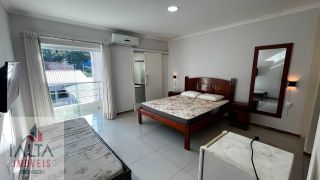 Espaçosa Casa à Venda no Jardim Califórnia com 4 Quartos, Piscina e Varanda Gourmet