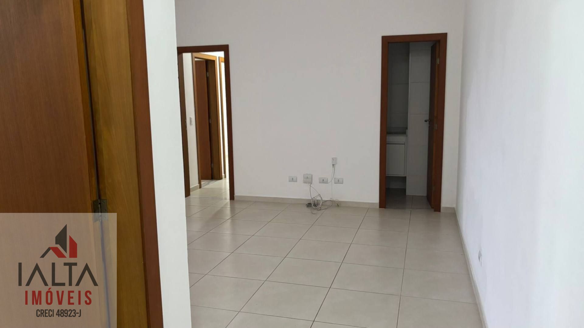 Apartamento para Locação Definitiva no Centro – Amplo, Confortável e Excelente Localização!