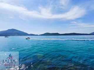 Mansão de Luxo à venda em Caraguatatuba, Massaguaçu - 7 Quartos, Vista Mar e Piscina