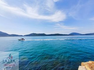Mansão de Luxo à venda em Caraguatatuba, Massaguaçu - 7 Quartos, Vista Mar e Piscina