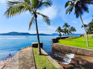 Mansão de Luxo à venda em Caraguatatuba, Massaguaçu - 7 Quartos, Vista Mar e Piscina