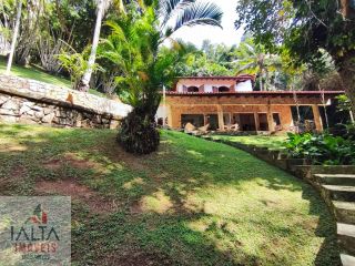Mansão de Luxo à venda em Caraguatatuba, Massaguaçu - 7 Quartos, Vista Mar e Piscina