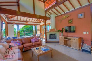 Casa de Luxo à venda em Ilhabela com 8 Suítes e Vista Panorâmica para o Mar