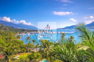 Casa de Luxo à venda em Ilhabela com 8 Suítes e Vista Panorâmica para o Mar