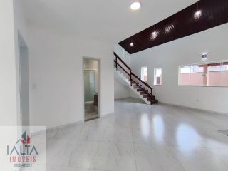 Casa/Comercio à venda no Indaiá, Caraguatatuba com 3 suítes e Potencial Comercial/Residencial