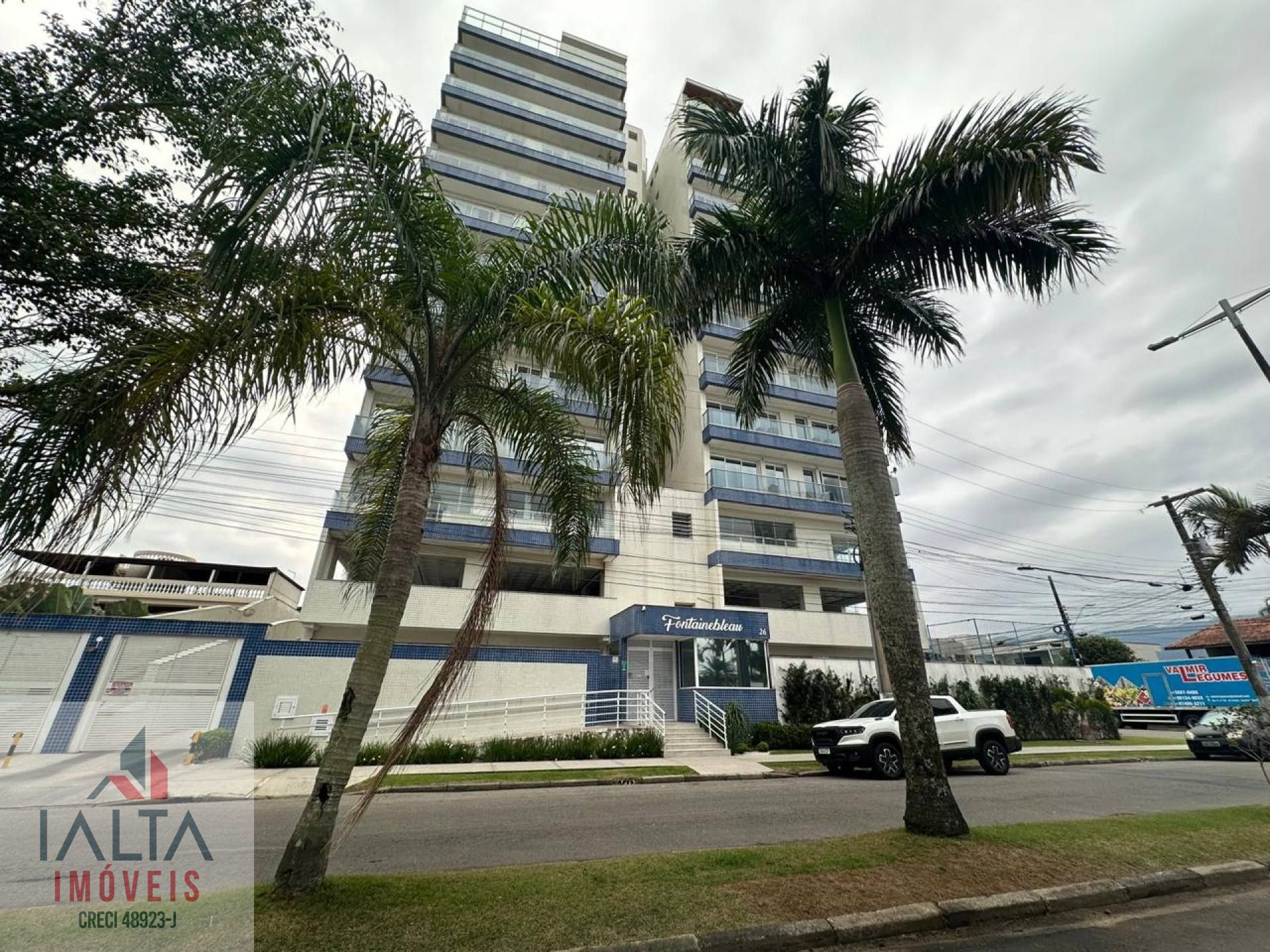 Apartamento à venda com 3 quartos (1 suíte) e Varanda Gourmet - 130m² e 2 Vagas