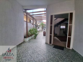 Casa Para Vender com 4 quartos 4 suítes no bairro Martim de Sá em Caraguatatuba