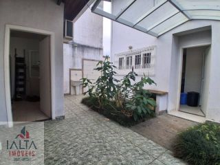 Casa Para Vender com 4 quartos 4 suítes no bairro Martim de Sá em Caraguatatuba