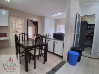 Casa Para Vender com 4 quartos 4 suítes no bairro Martim de Sá em Caraguatatuba