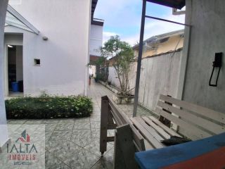 Casa Para Vender com 4 quartos 4 suítes no bairro Martim de Sá em Caraguatatuba