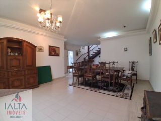 Casa Para Vender com 4 quartos 4 suítes no bairro Martim de Sá em Caraguatatuba